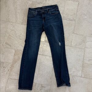 Kut from the Kloth Catherine Boyfriend Jeans in Blue